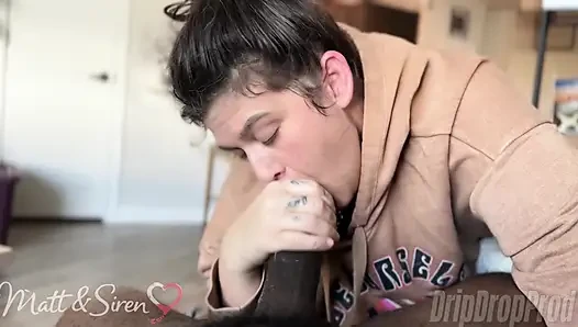 Mittags Zu Hause Gelutscht!! Sirene Lutscht Das Sperma Direkt Mitten Am Tag!!