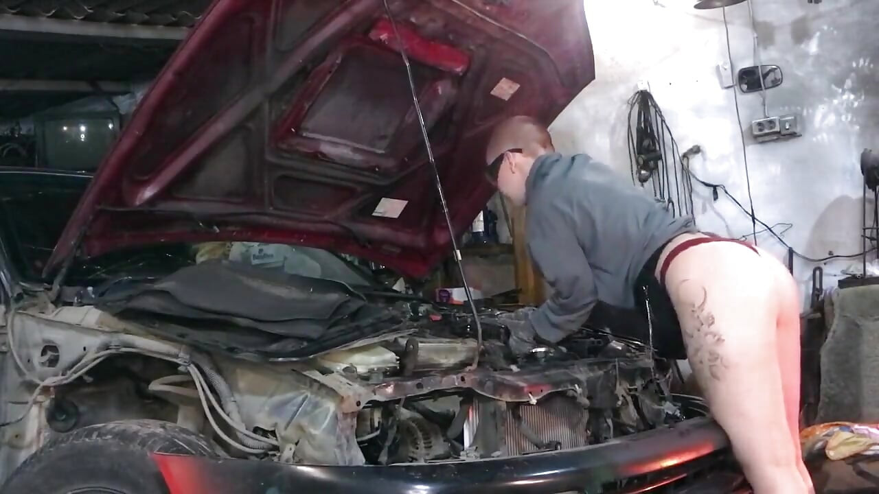 Sexy mechanic vilu vidish được đập toyota ae101