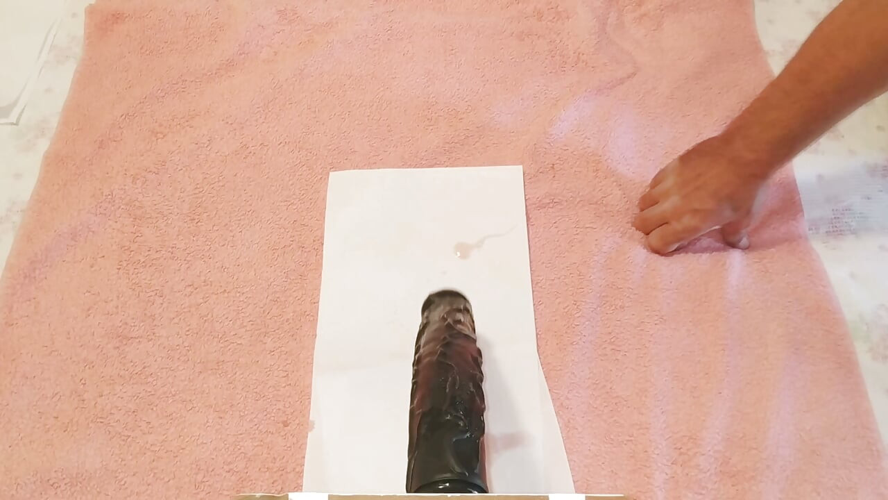 Mera atript aur bhookha gadha 13,7 inch ka vishaal dildo nigal jaata hai