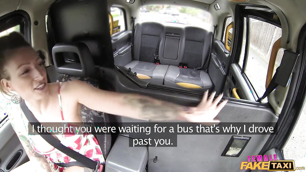 Female Fake Taxi - estudante pequena com buceta peluda