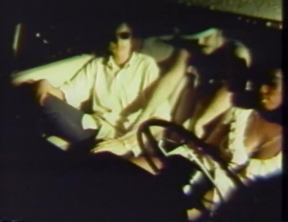 Black and white pussy licking in the bedroom