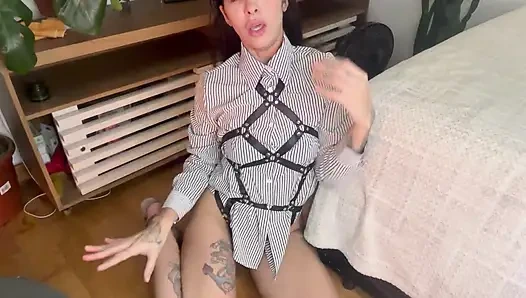 Nika удовлетворяет своего бойфренда