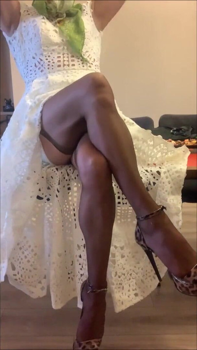 Captivating moment from "My sister got married, her husband is very lucky"