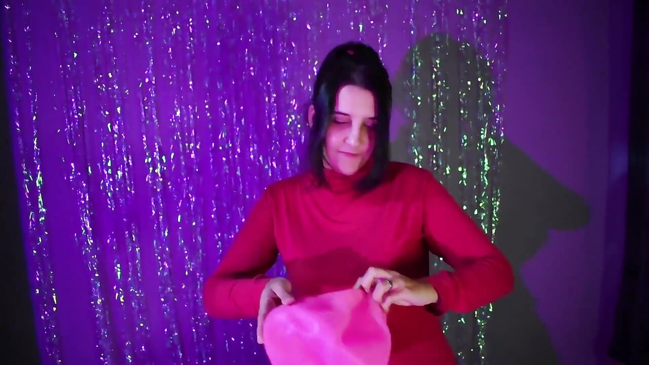 充氣與騎乘 通貨緊縮 粉紅烏布爾球 - 第一輪 - 兔女郎