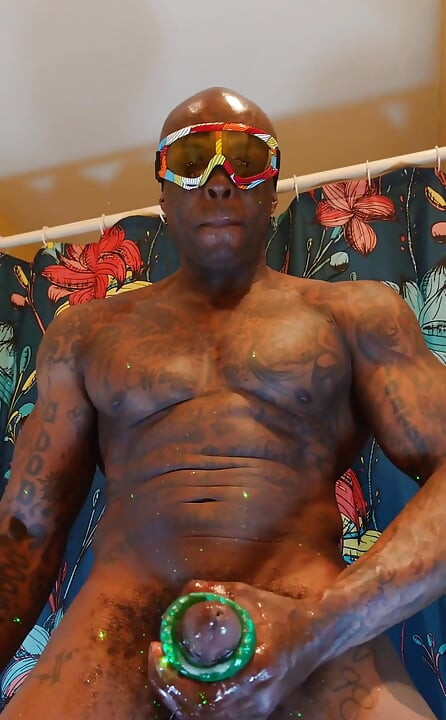 New Porn: BBC Worship Hallelujah Johnson (The Jizz Biz) Tall Dark Chocolate Muscles Tattoos Hairy BBC Hallelujah Johnson Masturb
