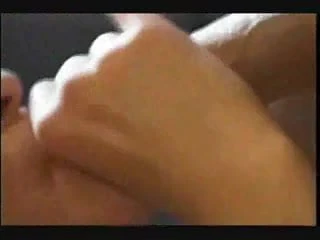 Freaky sarışın kız bir kedi sallayarak orgazm var ...f70