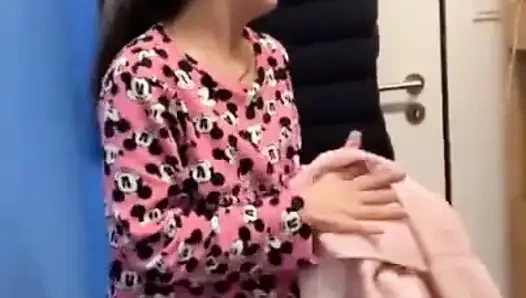 Francesca palma nyepong kontol teman sekamarku