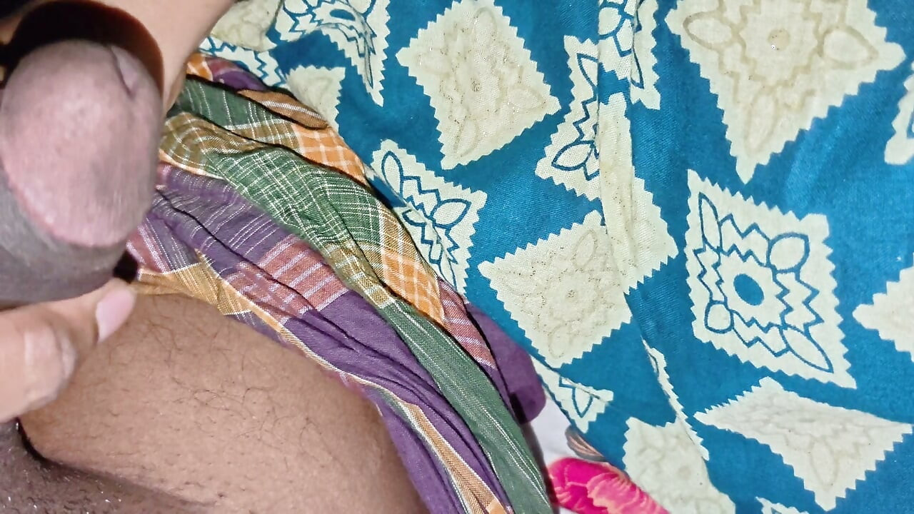 Desi manžel šuká svou sexy ženu. Nové video s bangla zvukem