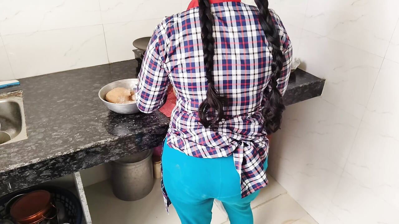 Hintli güzel kız sıkı ilk kez xxx videolar, desi güzel köylü kızı seks videoları