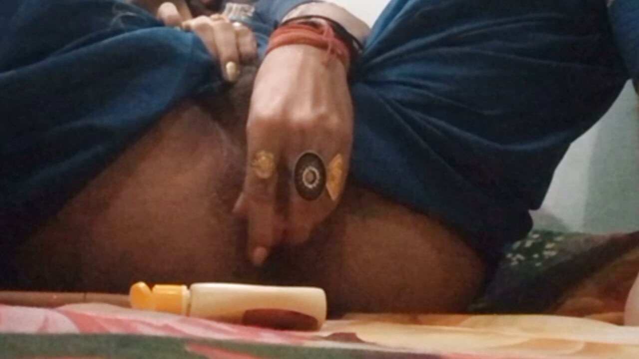 INDIAN Crossdresser Trans ( SHEMALE ) Ass Fuck Self Fuck