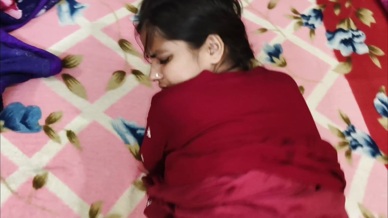 Indian hot husband wife real homemade doggy style Fucking in Hindi videos