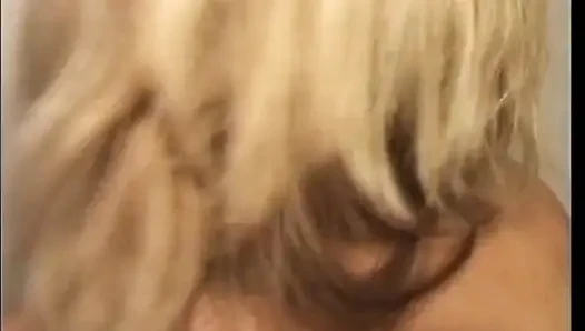 Großer schwanz in sexy blondem schätzchen