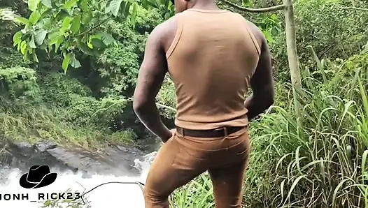ibu tiri saya di tengah hutan