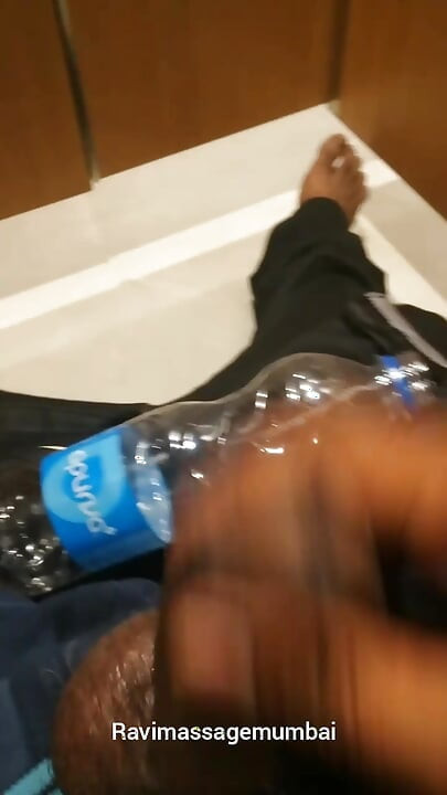 Hot young boy masterbution ravi in office washroom mumbai