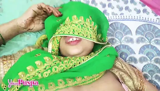 Yabancı yolda yabancı Hintli ateşli yengeyi seksle ikna ediyor hintçe edepsiz konuşmayla sikişmek için odaya geliyor