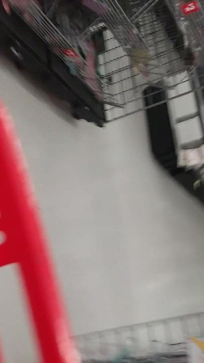 Nice booty shorts glimpse