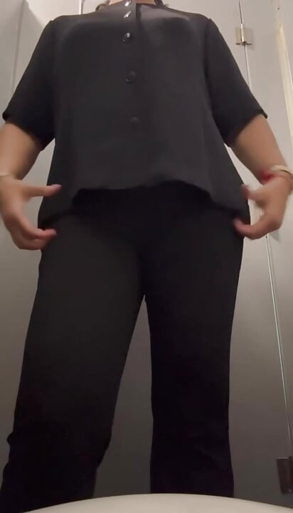 Desi Bhabhi Boobs Show