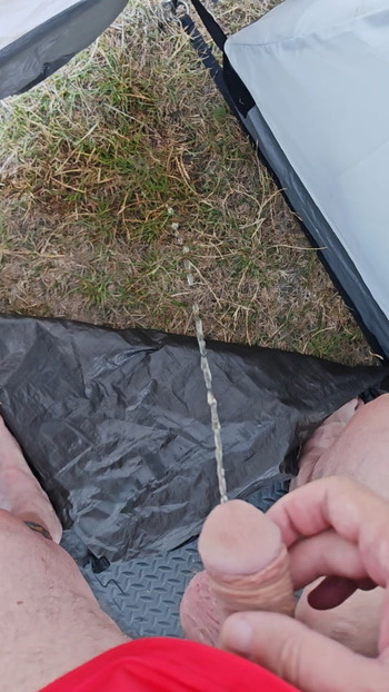 Camping Piss