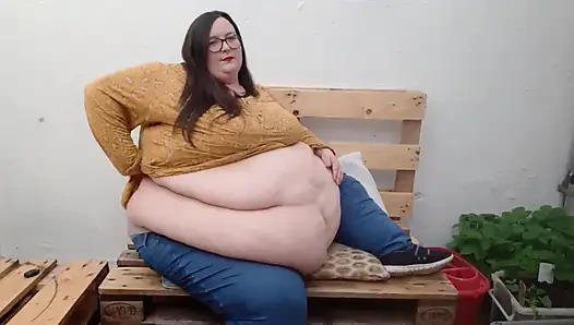 Ssbbw gizli bahçe göbek ve meme oyunu
