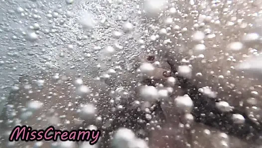 Öffentlicher Pool Stiefschwester Schwanz Blankziehen, Riskanter Handjob, Menschenmenge Beobachtet Cumshot 4K