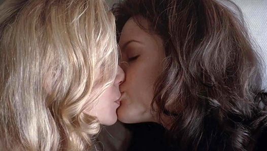 安吉丽娜朱莉在丑闻星球上的女同性恋亲吻场景