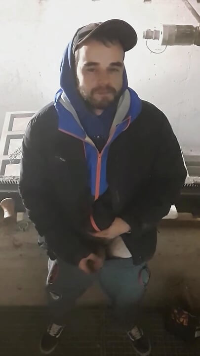 U napuštenoj tvornici bilo je sjeme