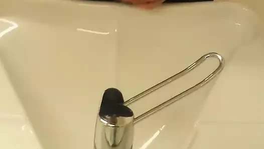 Pee