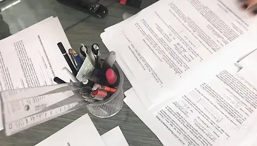 Nataly gold si murid nakal ini mengusulkan teman sekamarnya untuk sebelum pemeriksaan penting
