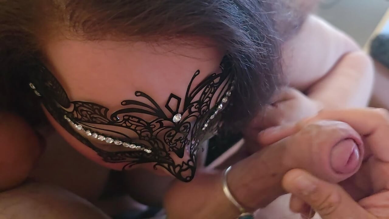 Curvy Angy устроила хороший удар