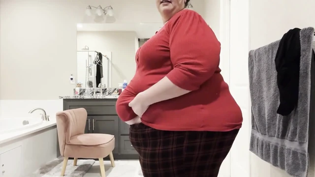 Two Temptations: Plump Paradise Fashion Fiesta (wmv)