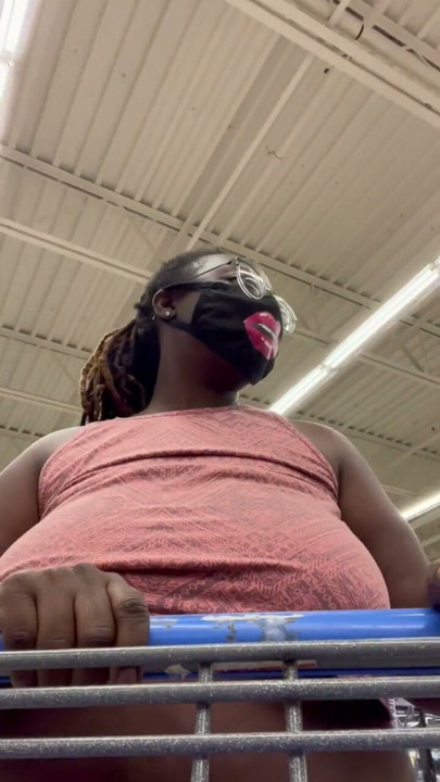 Nookiescookies flashing her nipples in Walmart | Clip 1