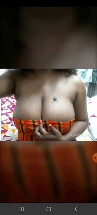 Indian busty babe