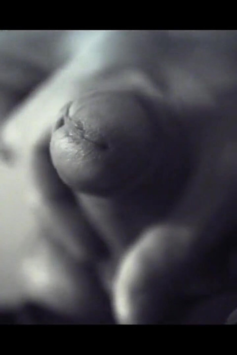 Mamă sexy blondă excitată preia controlul și călărește cu pasiune intensă