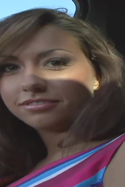 Movie theatre prowl! Girlfriend finds horny girl willing to scissor fuck