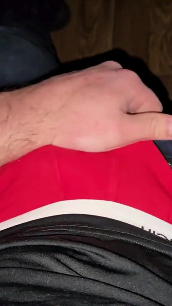 Немецкий голос рычит со стула босса.. пульсирует член.. рыжий боксер.. сперма разрастается | Клип 1