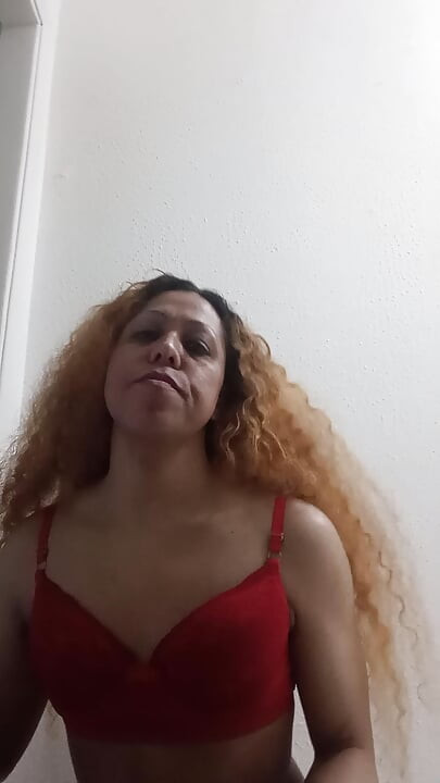 Fetish for natural pubic hair and large clitoris 9
