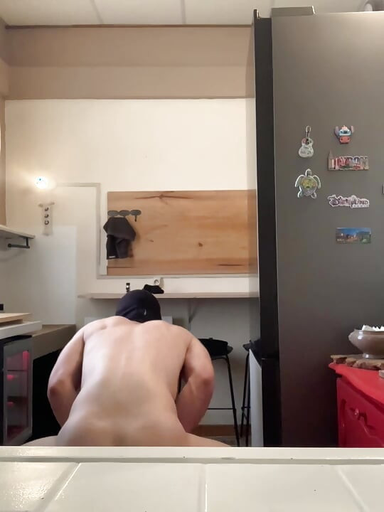 내 창녀는 배고프고 욕심이 난다