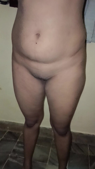 Viral sex video of an Indian girl having fun fingering her with her fingers until she orgasms many times