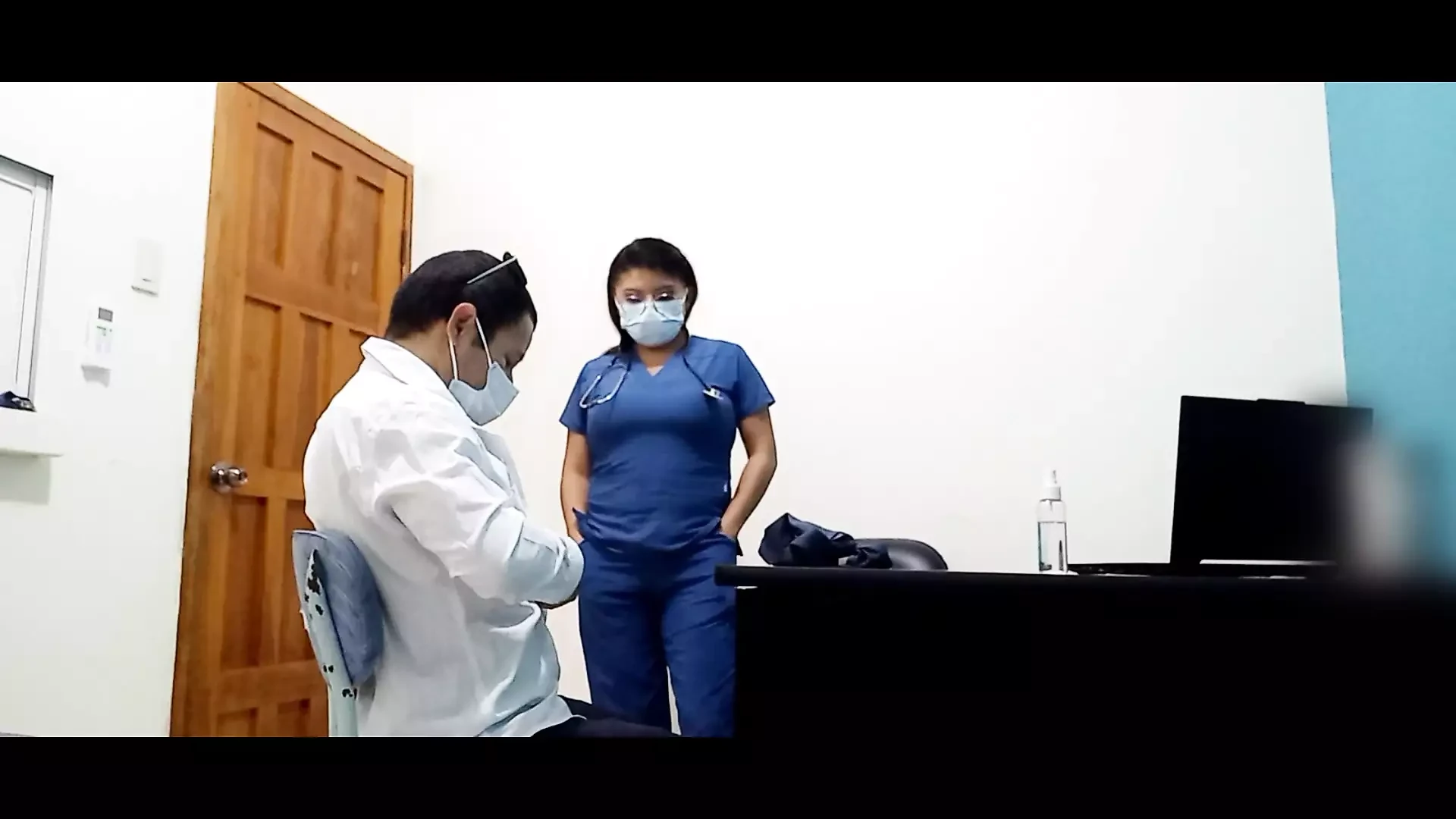 Se tornou viral novamente !! Enfermeira pede sexo ao paciente no escritório de consultas médicas, adivinha o que aconteceu?