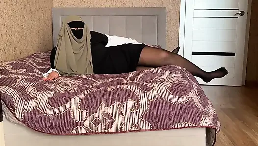 Türk Khalifa porno oyuncu seçmelerinde röportaj yapıyor ve amına sperm alıyor