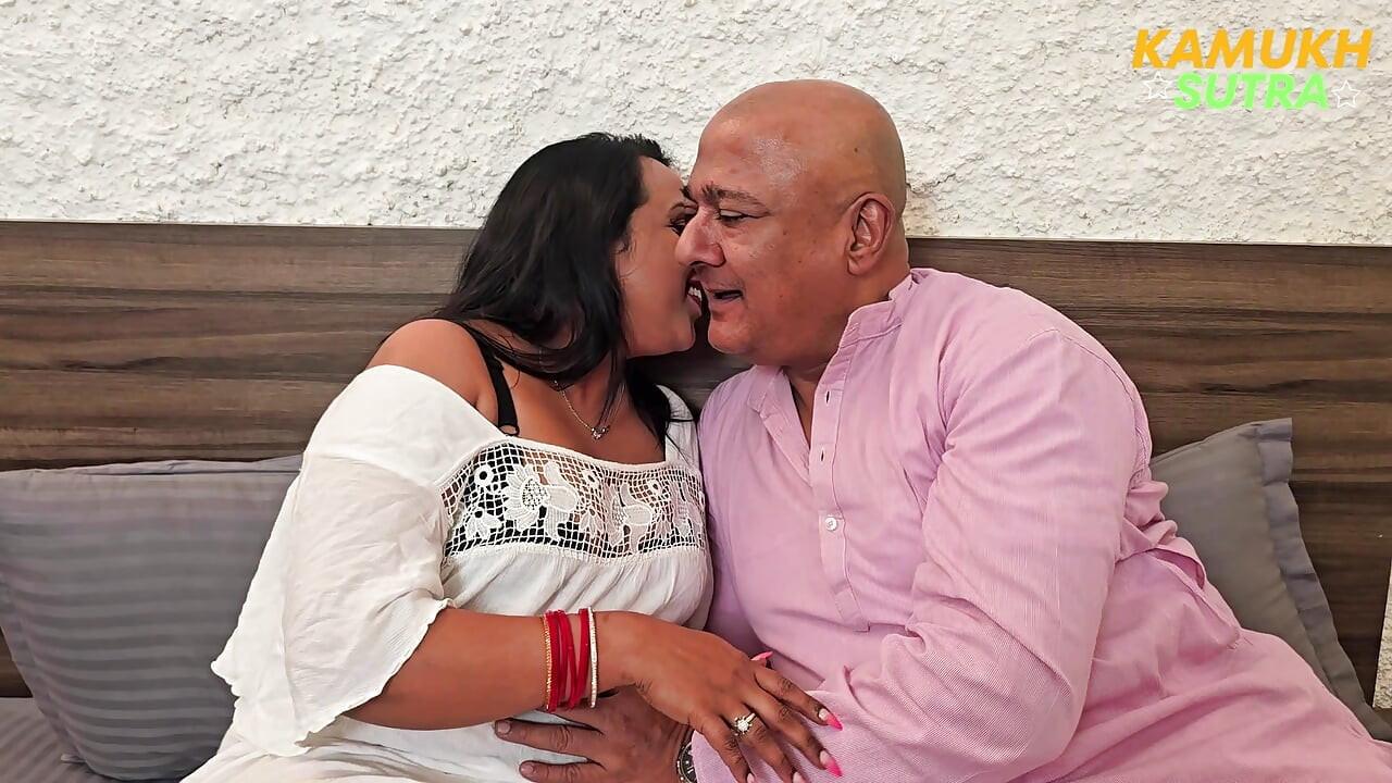Old man hardcore sex with Indian step daughter licking pussy