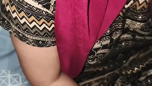 Tesettürlü üvey annem sakso çekiyor ve üvey oğlu tarafından sikiliyor