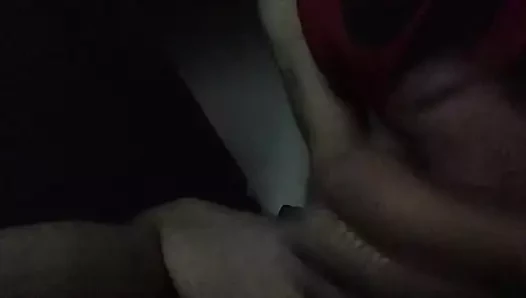 Gece yarağımı fışkırtmak için kalktım...