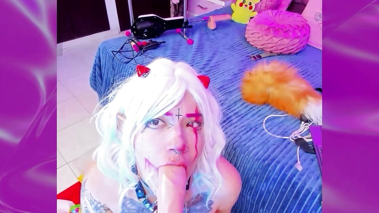 COSPLAY GIRL play ASS and DILDO