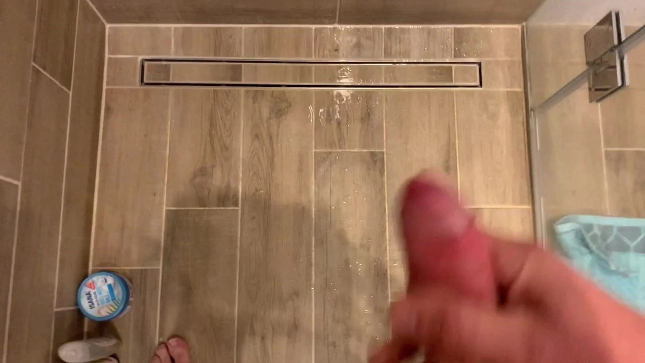 Pisse Sperma und pisse wieder