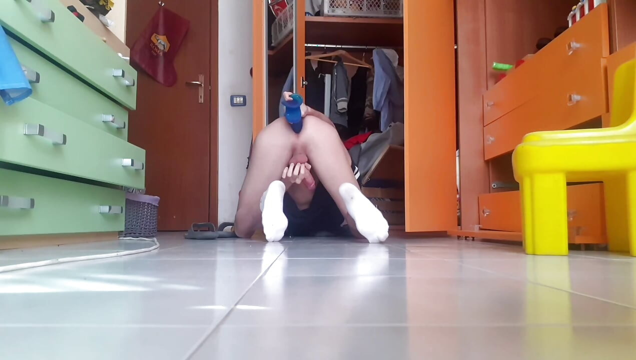 I Stuff My Ass With A Dildo For My 19th Birthday
