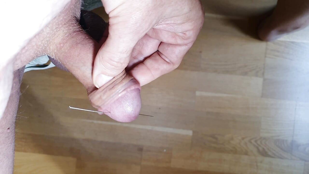 亀頭に針を刺してオナニーした