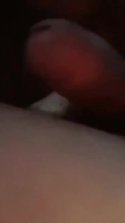 의붓아들의 자지에 오럴을 해주는 새엄마의 영향 그램"의 오지는 순간