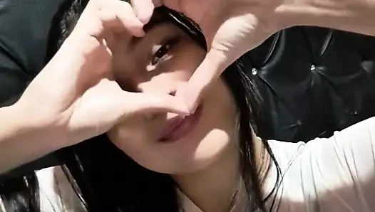 Yuliethgomez Steals the Stage with Raw Deepthroat