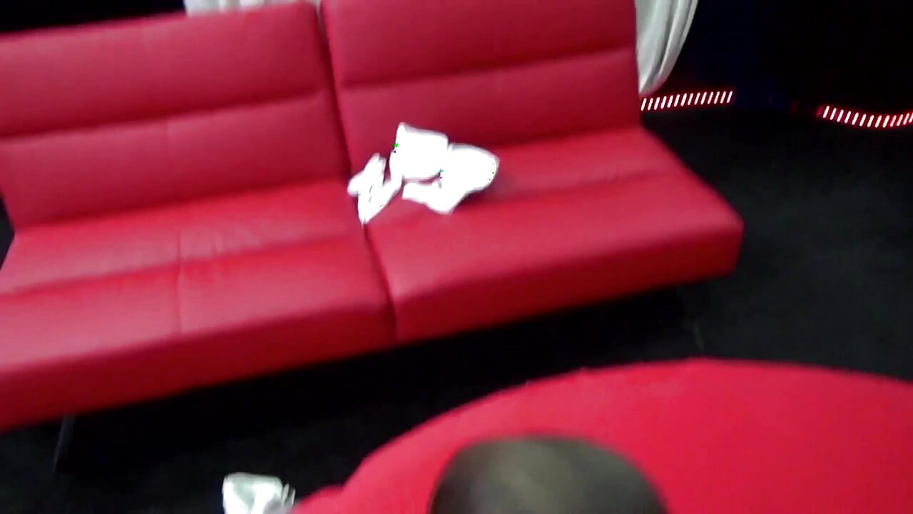 MILF Jerman liar berpantat besar, Susi seksi dikongkek pantat dalam video sudut pandangan pertama gaya doggy